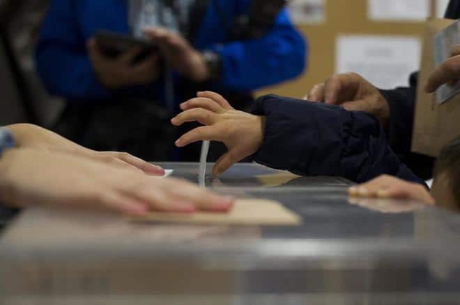 mano votando