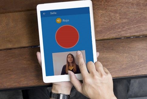 Pantalla tablet con una app