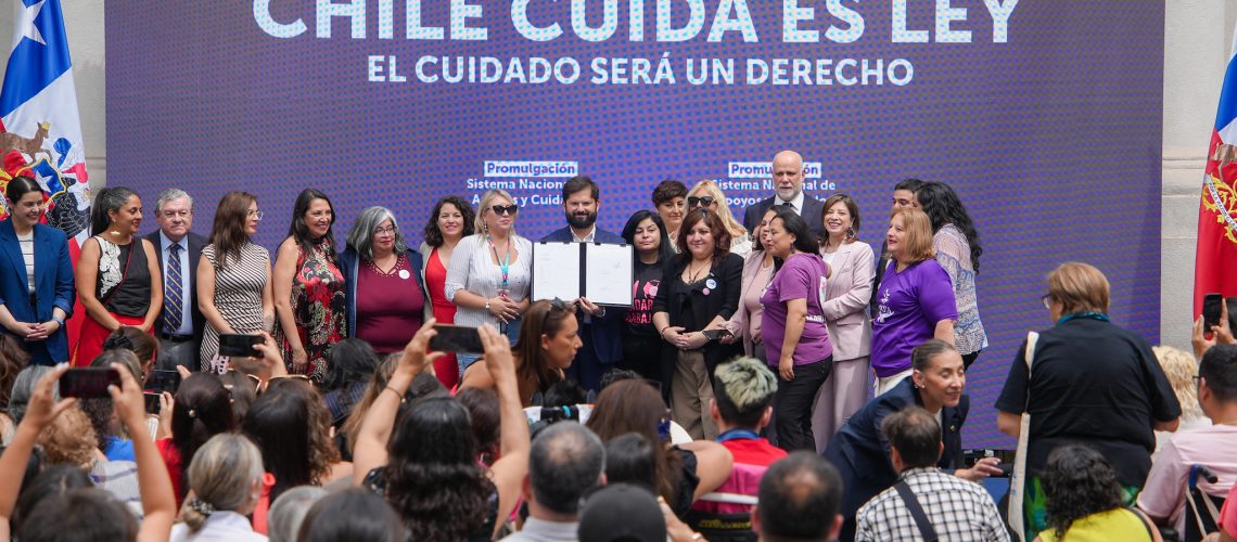 Promulgacion-ley-Chile-Cuida