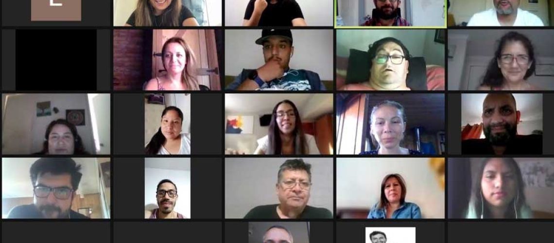 Imagen varias personas en una videollamada por zoom